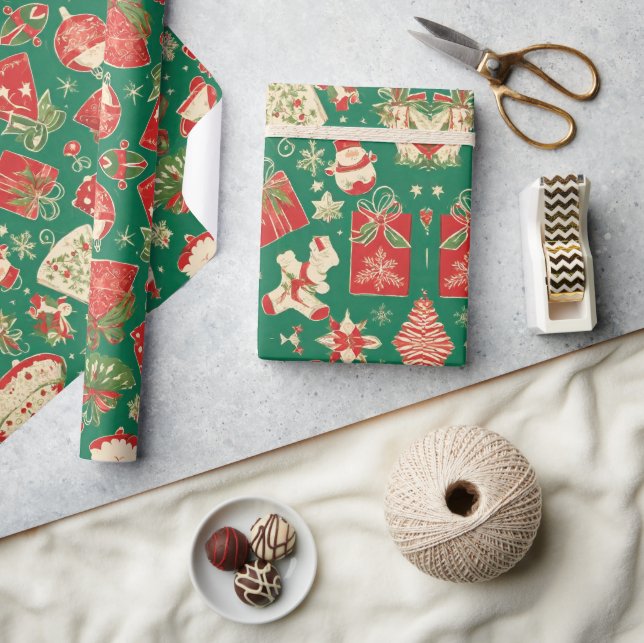 Green Christmas Wrapping Paper with Gift Pattern F (Crafts)
