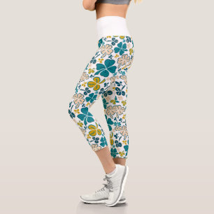 Green Clover Shamrock Pattern St. Patrick`s Day Capri Leggings