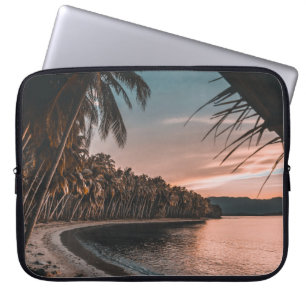 GREEN COCONUT TREES LINING UP THE BEACH LAPTOP SLEEVE