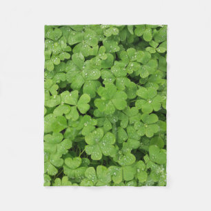 Green fresh shamrock, lucky St. Patricks clover Fleece Blanket