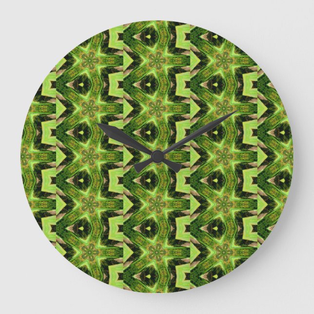 green geometric eye-catcher clock (Front)