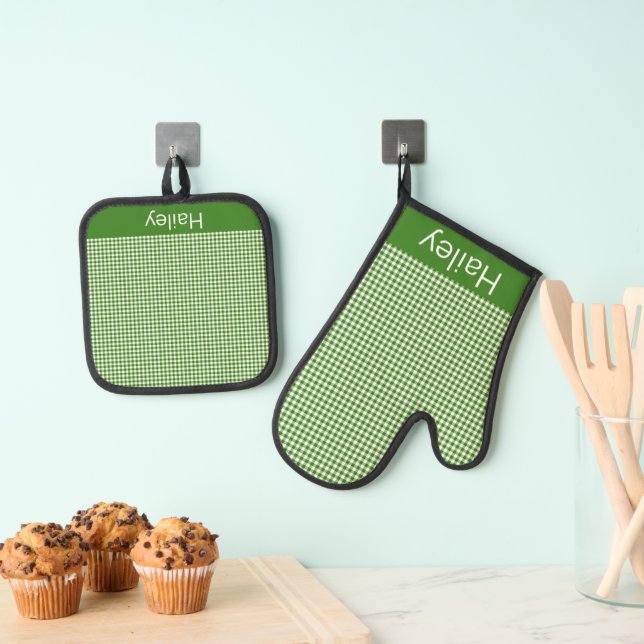 Green Gingham Oven Mitt & Pot Holder Set (Insitu(Hanging))