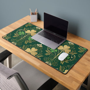 GREEN & GOLD IRISH SHAMROCKS AND FLOURISHES DESK MAT