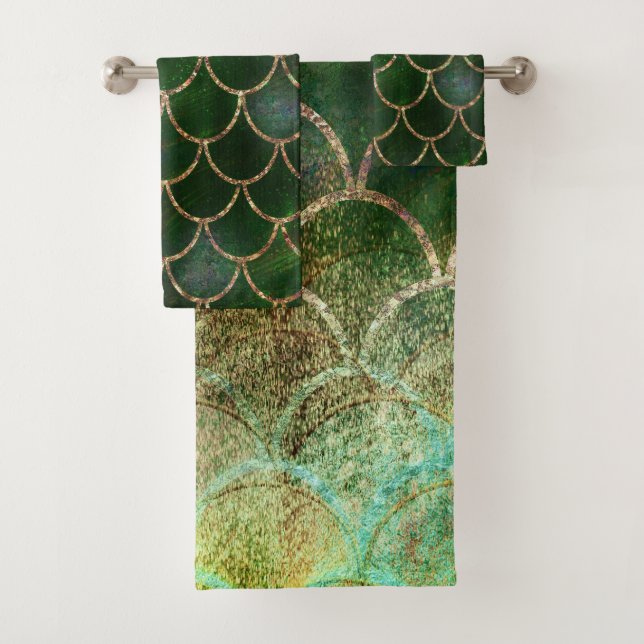 Green & Gold Shimmer Mermaid Fish Scales Bath Towel Set (Insitu)