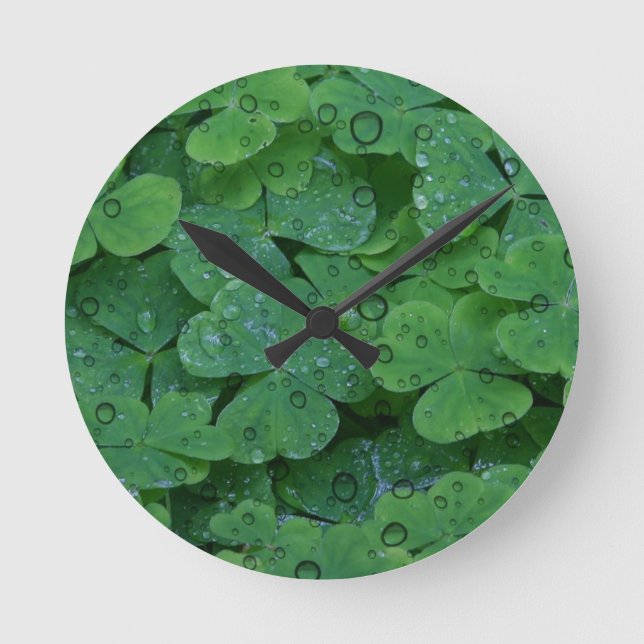 Green Irish Clover Round Clock (Front)