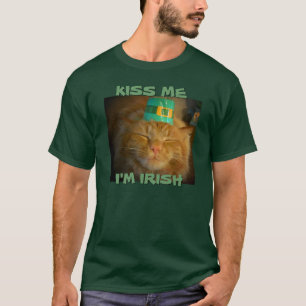 Green Irish Orange Cat wants a kiss T-Shirt
