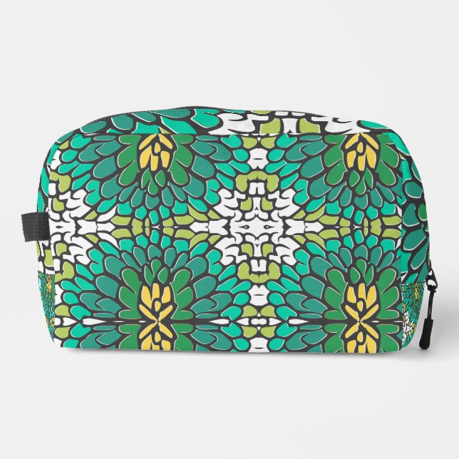 GREEN Leaf Dopp Kit (Front)