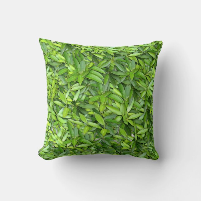 Green Leaf Pattern – Botanical Nature Art Cushion (Front)