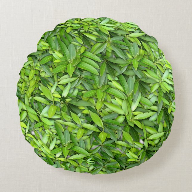Green Leaf Pattern – Botanical Nature Art Round Cushion (Front)