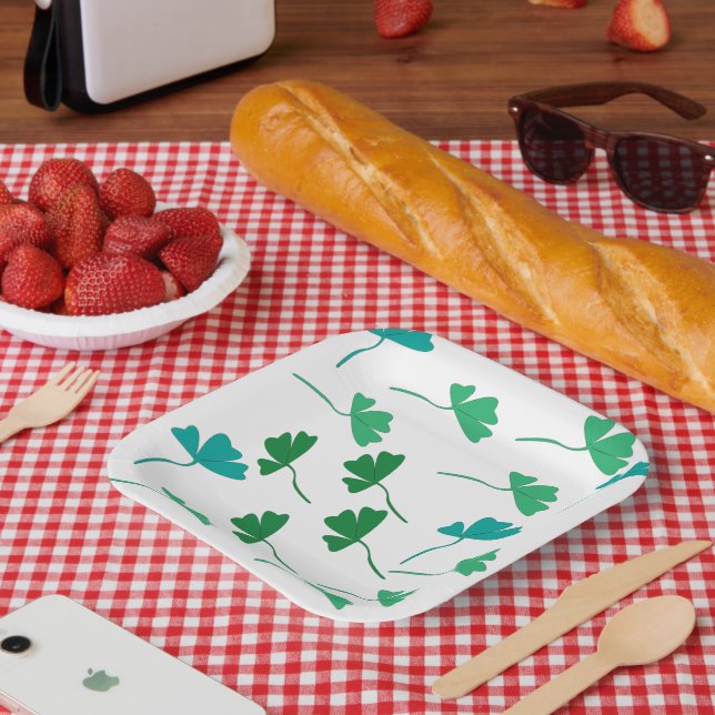 Green Leaf Pattern Paper Plates | Elegant Botanica (Picnic)