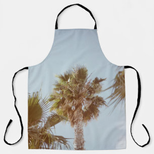 Green-leafed tree in the morning apron