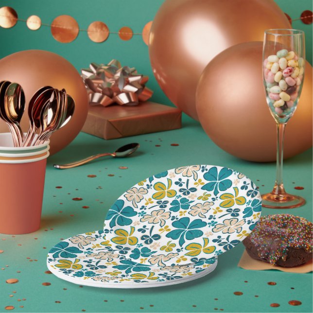 Green Lucky Shamrocks Clover St. Patrick`s Day Paper Plate (Multi)
