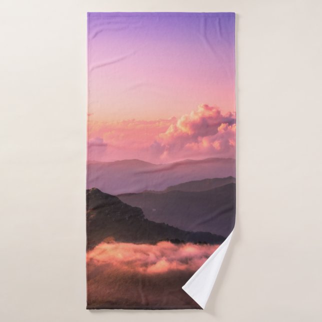 GREEN MOUNTAIN SURROUNDED BY CLOUDS BATH TOWEL (Bath Towel)