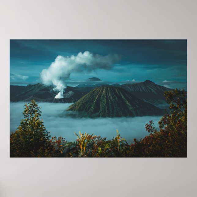 GREEN MOUNTAINS SURROUNDED BY WHITE CLOUDS POSTER (Front)