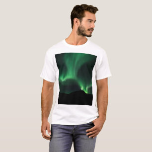 Green northern lights in the night sky T-Shirt