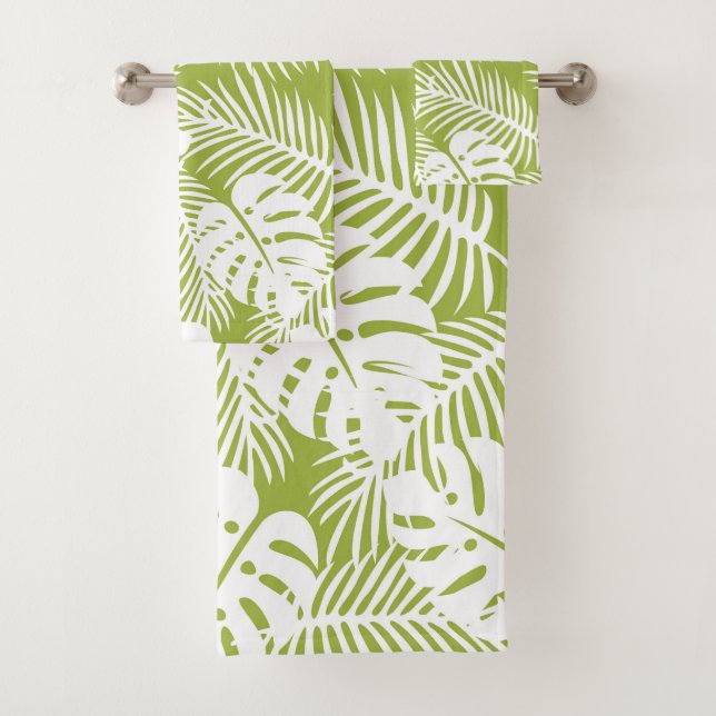 Green Palm Leaves Rainforest Pattern Bath Towel Set (Insitu)