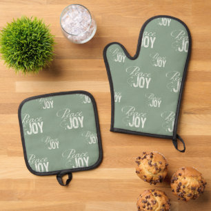 Green Peace and Joy Oven Mitt & Pot Holder Set