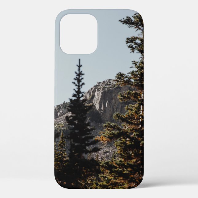 GREEN PINE TREES NEAR MOUNTAIN DURING DAYTIME Case-Mate iPhone CASE (Back)