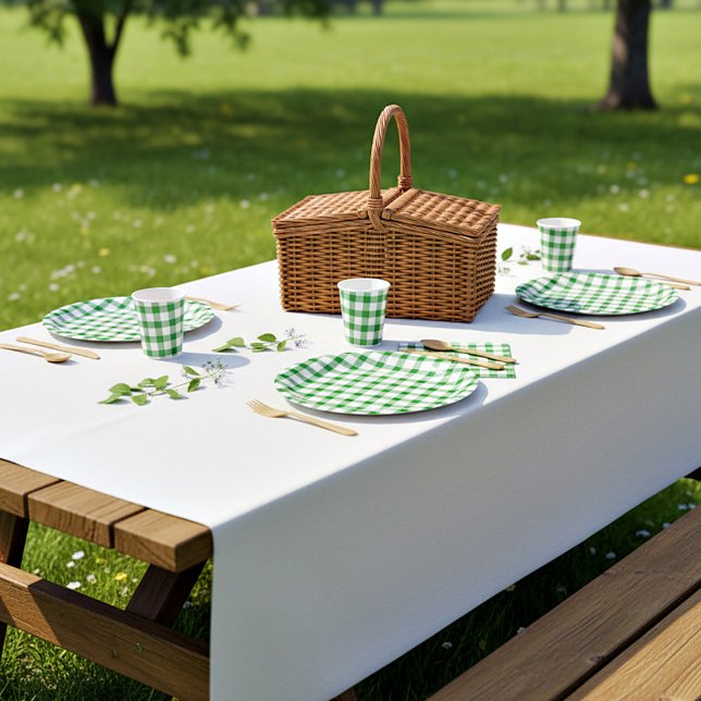 Green plaid  paper plate (Creator Uploaded)