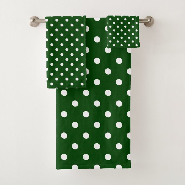 Green Polka Dot Bath Towel Set (Insitu)