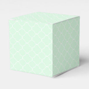 Green Quatrefoil Favour Box