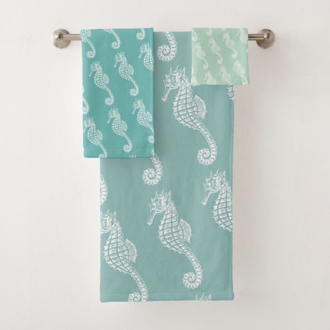 Green Seahorse Bath Towel Set (Insitu)