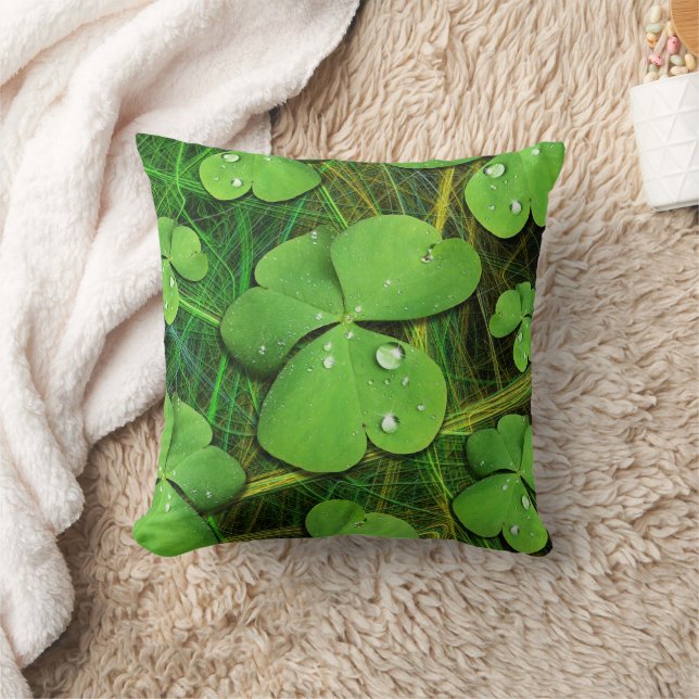 Green Shamrock St Patrick's iPhone 5 Case-Mate Cushion (Blanket)