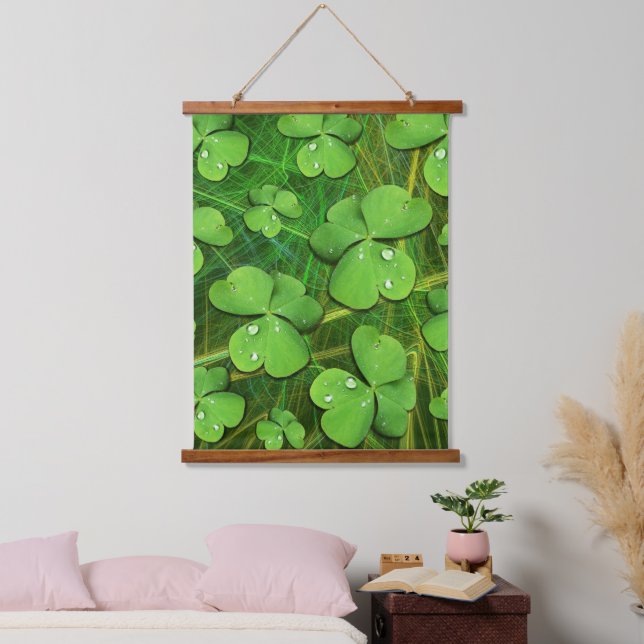Green Shamrock St Patrick's iPhone 5 Case-Mate Hanging Tapestry (Bedroom)