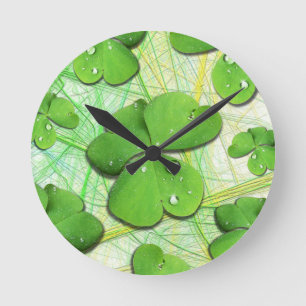 Green Shamrock St Patrick's iPhone 5 Case-Mate Round Clock