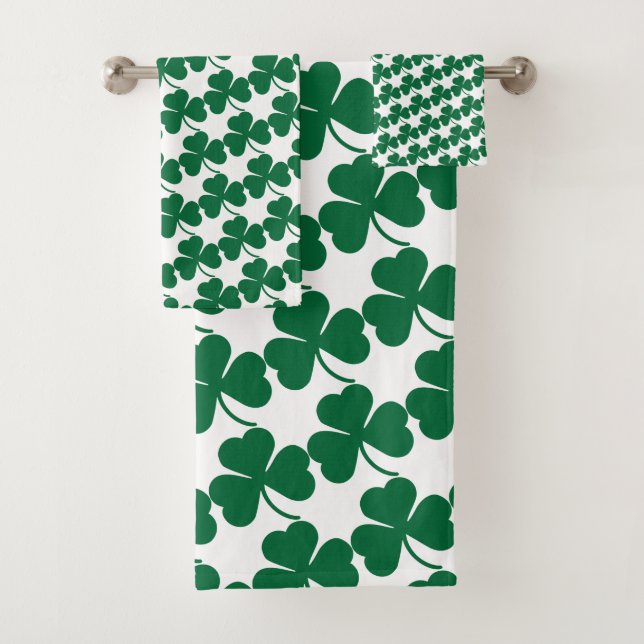 Green Shamrocks Bath Towel Set (Insitu)