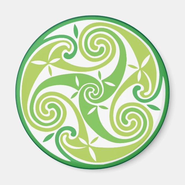 Green triskel magnet (Front)