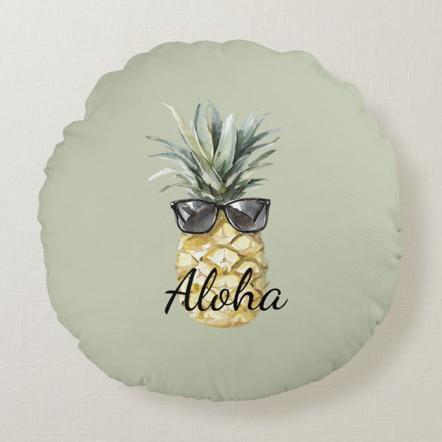 Green Tropical Aloha Pineapple with Sunglasses Round Cushion (Front)