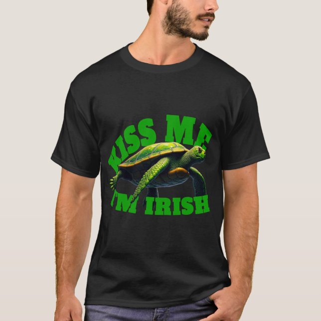 Green Turtle - Kiss Me I'm Irish T-Shirt (Front)