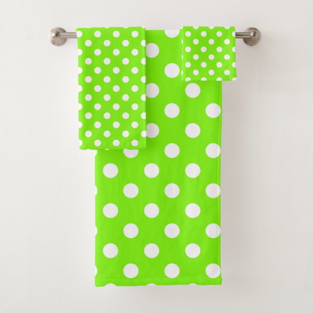 green, white and green polka dots   bath towel set (Insitu)