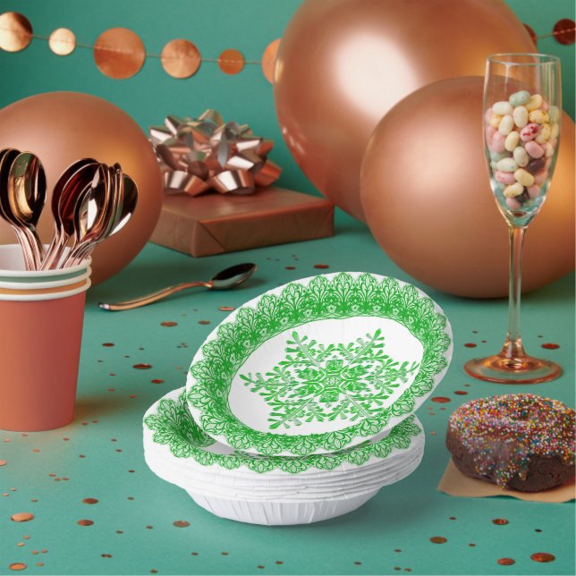 Green Winter Snowflake Lace Edge Paper Plate (Multi)