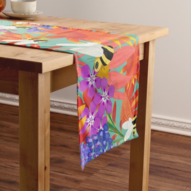 Greeting Card_Editable_BuzzAmongBlooms Short Table Runner (In Situ)