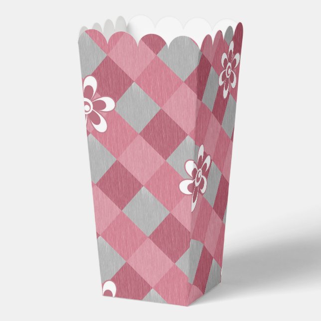Grey and pink plaid with chamomile flowers favour box (Front)