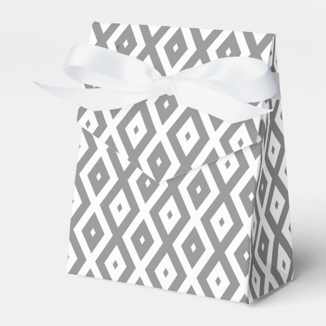 Grey and white diamond pattern favour box (Front Side)