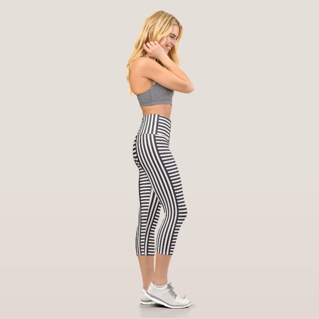 Grey and white Geometric Capri Leggings (Right)