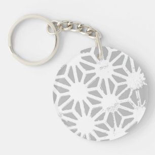 Grey and white geometric pattern key ring