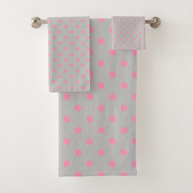 Grey Pink Polka Dot Bath Towel Set (Insitu)