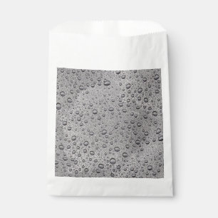 Grey water droplets favour bag