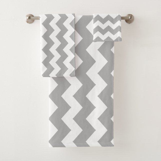 Grey Zigzag Striped Bath Towel Set (Insitu)