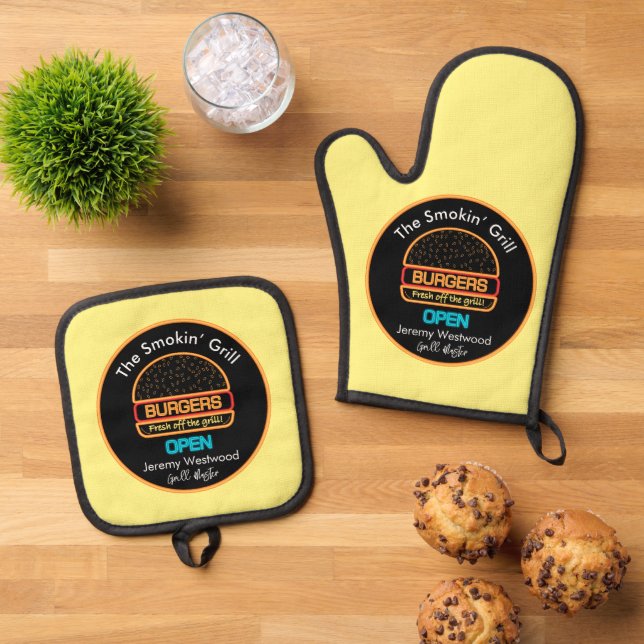 Grillmaster Grilling BBQ Oven Mitt & Pot Holder Set (Top Down)