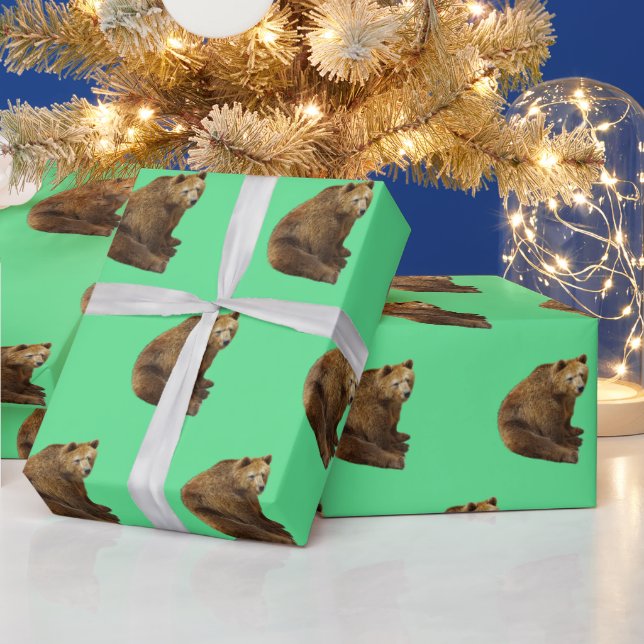GRIZZLY BEAR CHRISTMAS WRAPPING PAPER (Holidays)