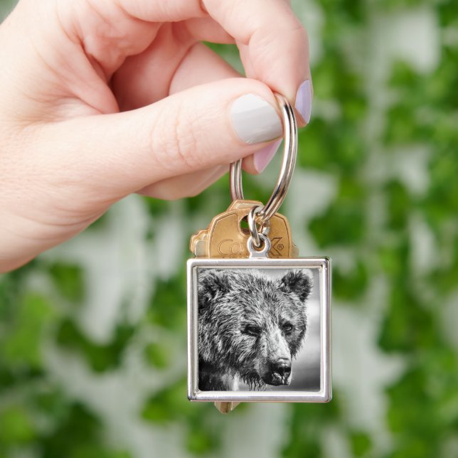 Grizzly bear portrait key ring (Hand)