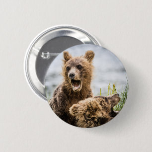 Grizzly Cubs Looking For Their Mum 6 Cm Round Badge
