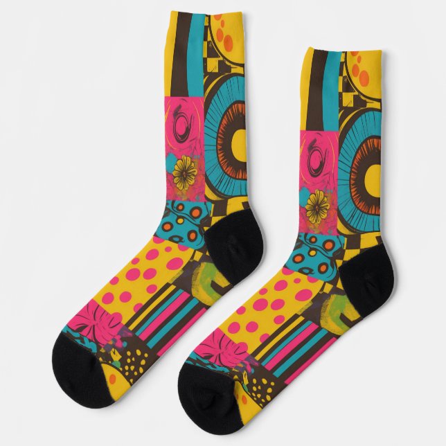 Groove Waves 70s Psychedelic Line Pattern Socks (Left)