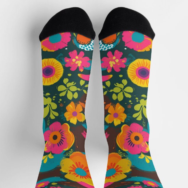 Groove Waves 70s Psychedelic Line Pattern Socks (Top)