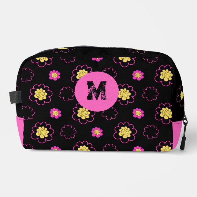 Groovy daisies. dopp kit (Front)